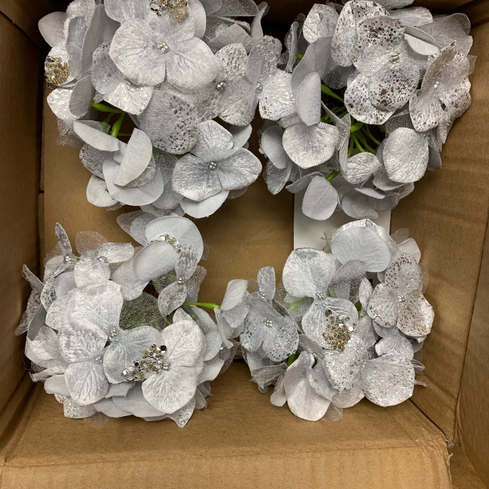 Silver hydrangeas- clip on